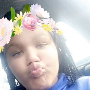 Meet your Posher, Michaela